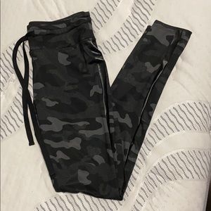 Forever 21 camo print drawstring leggings